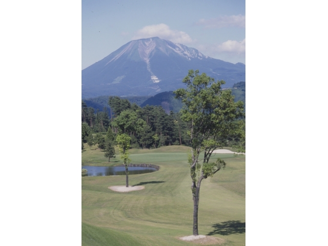 大山アークカントリークラブ | 鳥取県 | ゴルフ場予約ALBA Net | コース画像