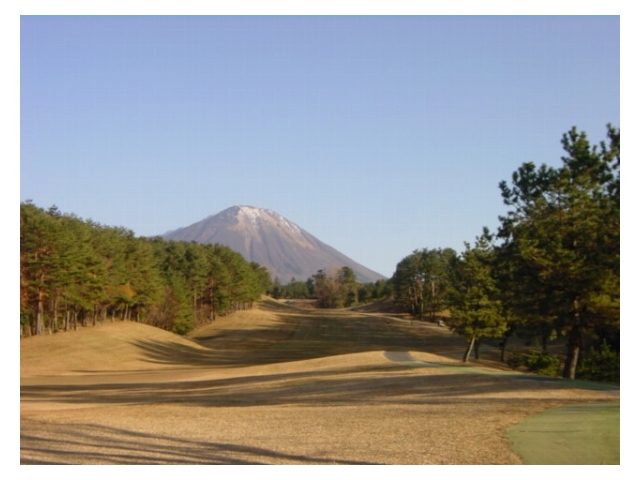 大山平原ゴルフクラブ | 鳥取県 | ゴルフ場予約ALBA Net | コース画像